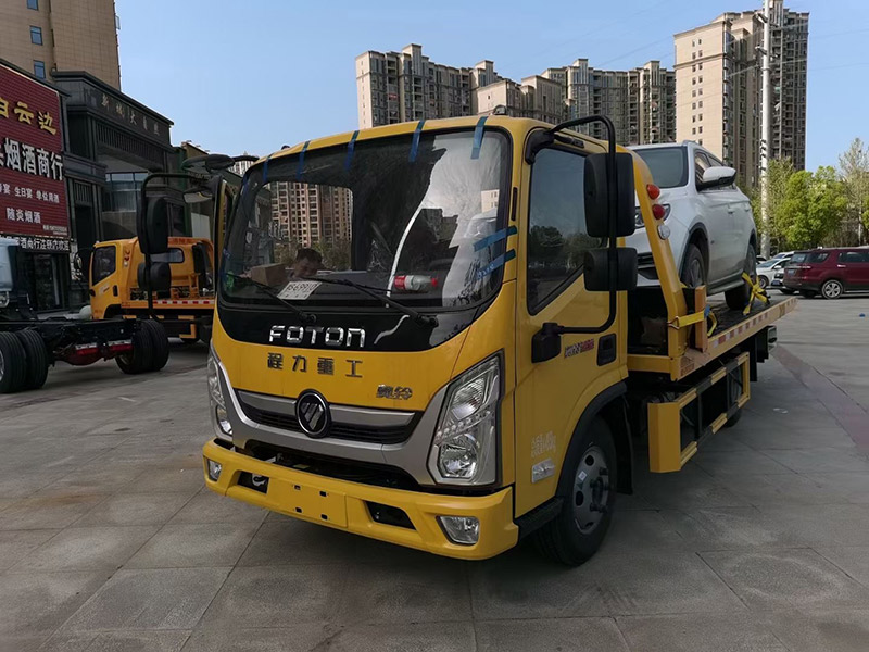 同江汽車雪地困境救援：專業團隊為您解憂