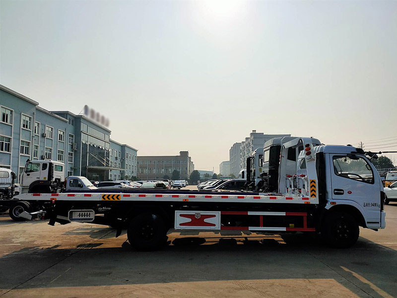 七臺河市勃利縣汽車雪地困境救援：專業團隊緊急出動，助您安全脫困