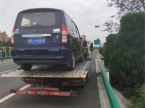 武威汽車雪地困境救援：專業救援，讓愛車安全回家